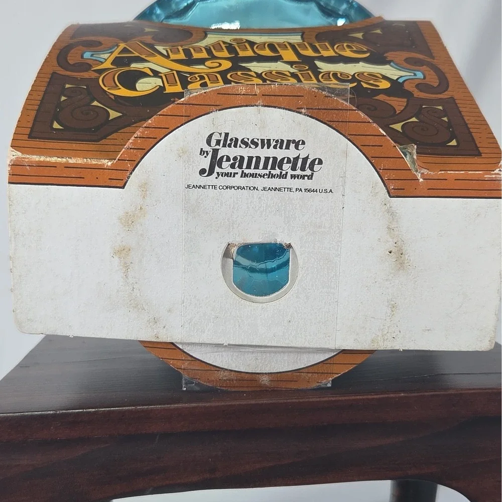Jeannette vintage jeanette